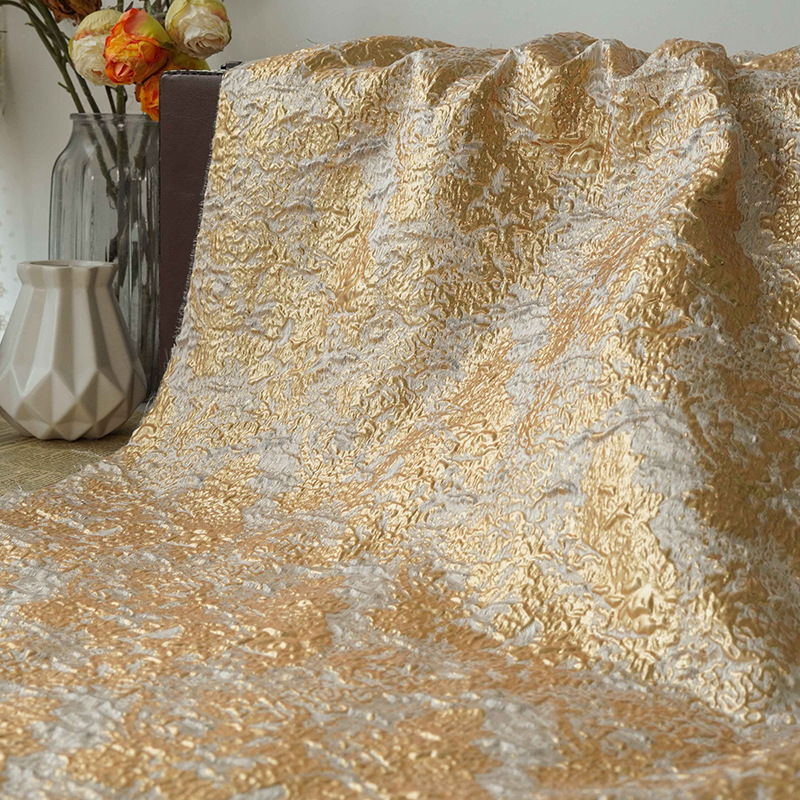 Luxury Red Plum Blossom Jacqua - Luxury Home Textiles Usa recension och pris
